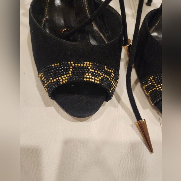 Sergio Rossi super luxurious laces up sandals, made from suede outside, leather - Picture 6 of 13